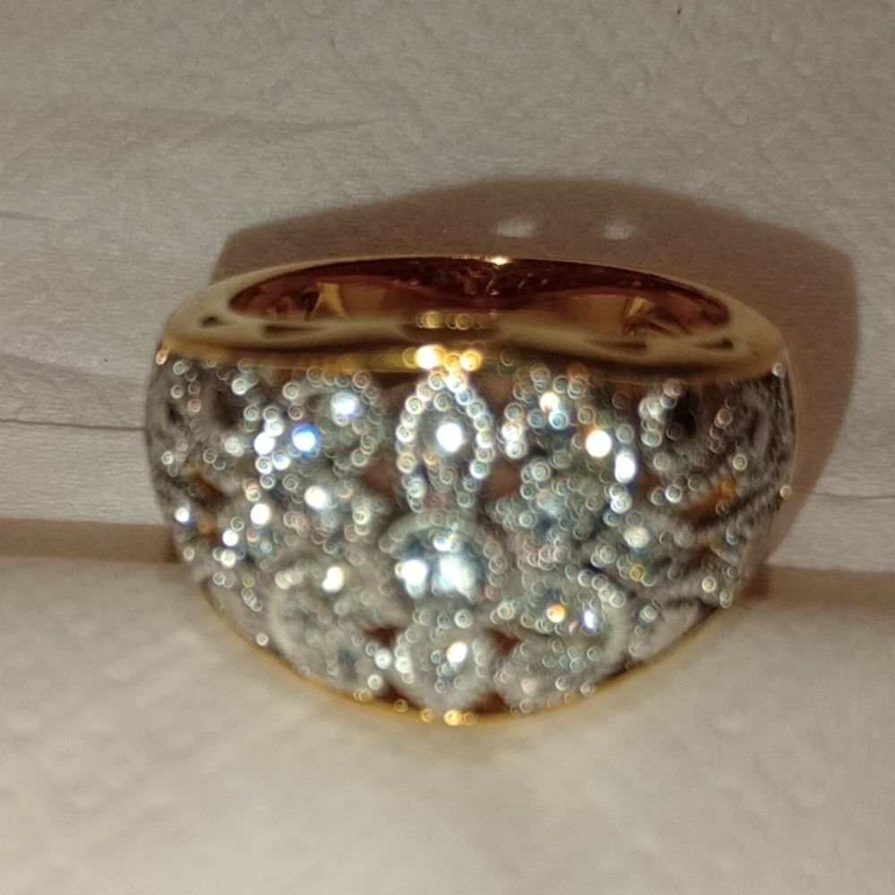 Avon Gold and Silver Intricate Women's Ring - Picture 2 of 8